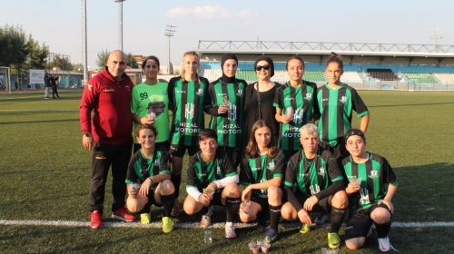 İYİ Parti Sakarya STK Başkanı Kılınçer yerel basını ziyaret etti 2- İYİ Parti STK Başkanı Kılınçer'den Kadın futbolculara destek