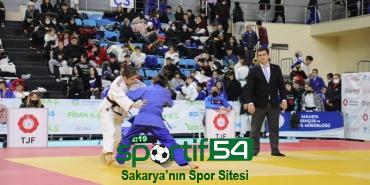 Judo Şampiyonası Sakarya’da başladı