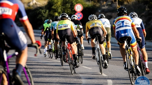 13 ülkeden 1.159 bisikletçi hafta sonu Veloturk Gran Fondo Çeşme’de pedal çevirecek
