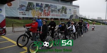 Büyükşehir bisikleti Sakarya’ya sevdiriyor: Vadide yetenek keşfi