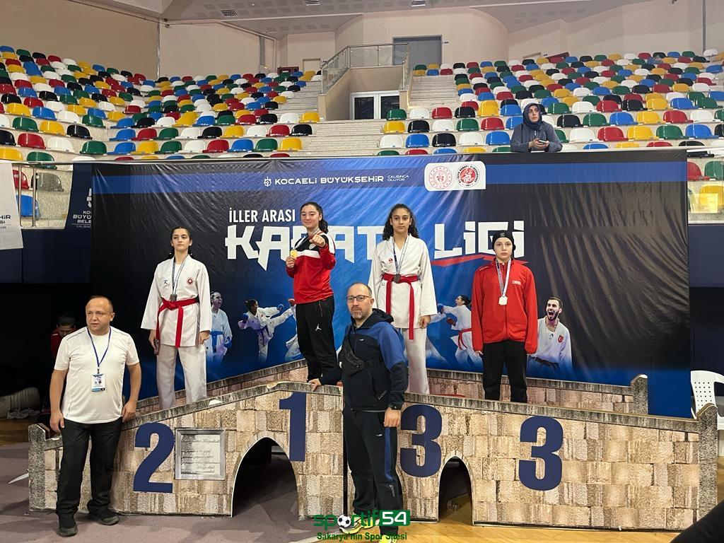 17 Aralık 2022 tarihinde Kocaeli Şehit Recep Topaloğlu spor salonunda