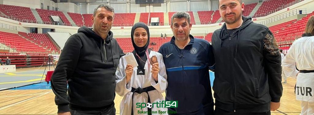 Büyükşehirli sporcu Taekwondo’do Türkiye üçüncüsü