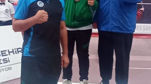 Büyükşehir’in boksörleri Türkiye Şampiyonası’nda dereceye girdi