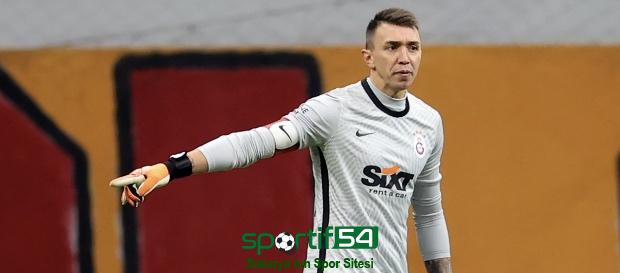 Muslera Kararını Yönetime Bildirdi! Galatasaray Arayışa Başladı!